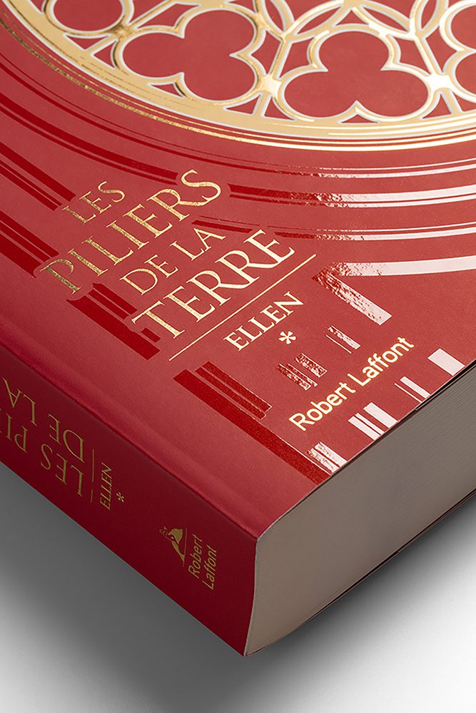 Conception de la double édition collector des Piliers de la Terre de Ken Follett pour les éditions Robert Laffont